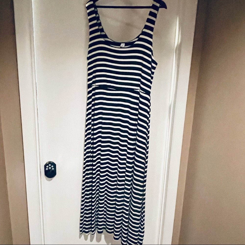 Old Navy XL super soft striped Maxi dress.